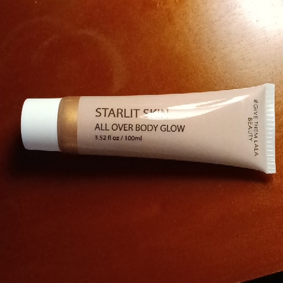 GIVE THEM LALA BEAUTY ✨(BODY GLOW) ✨ - Picture 7 of 12